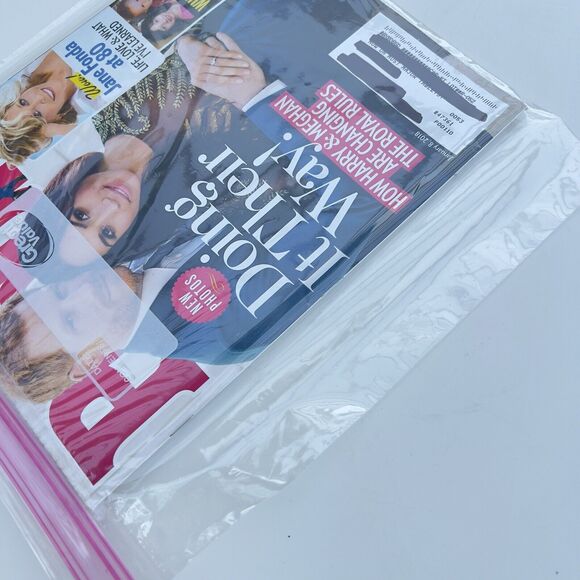 PEOPLE MAGAZINE January 8, 2018 HARRY AND MEGHAN DOING IT THEIR WAY Jane Fonda - Picture 5 of 6